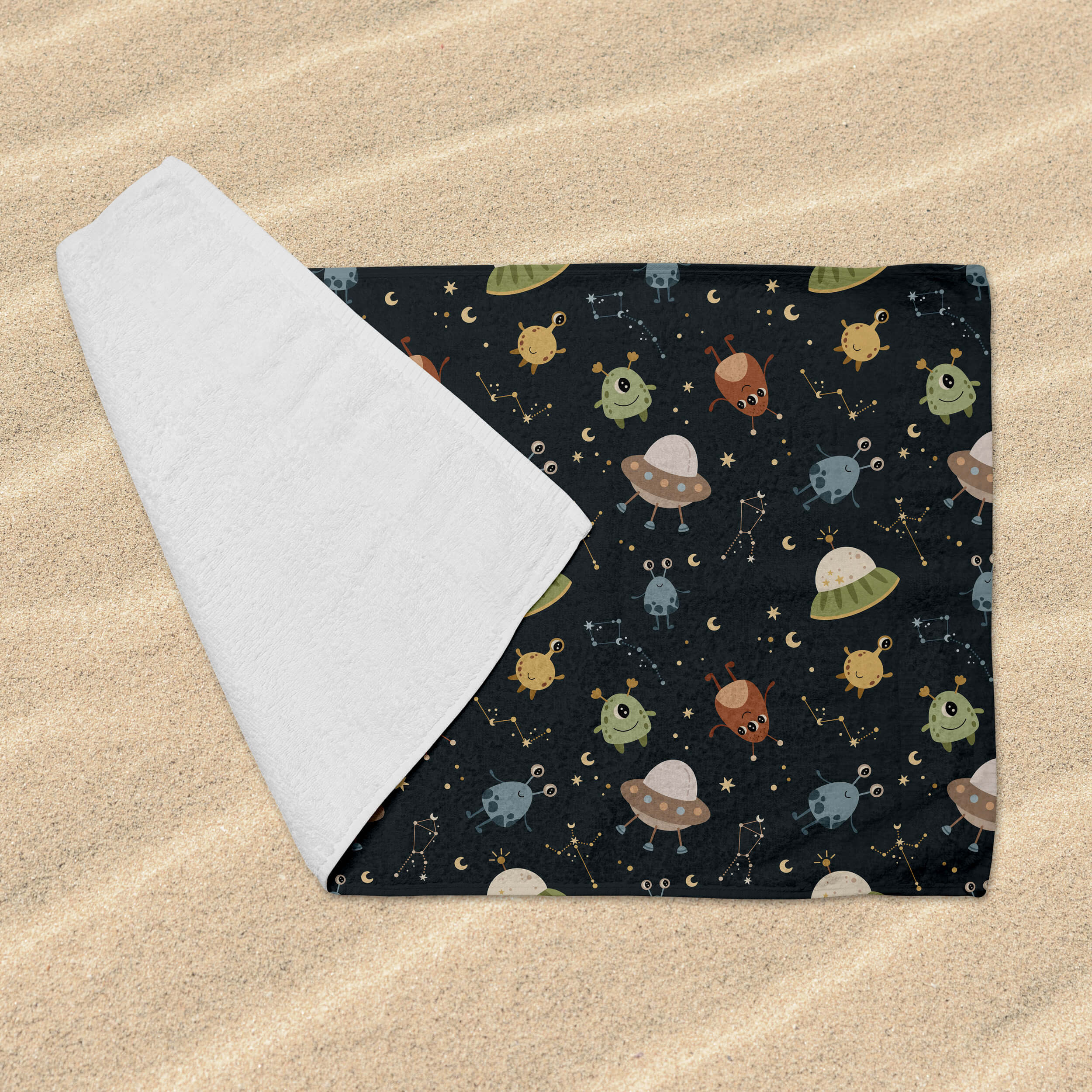 Beach Towel - Cheerful Aliens